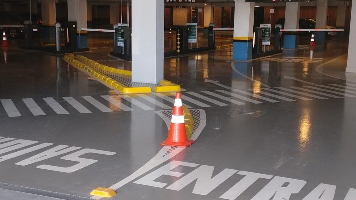 Projetos Corporativos Brava Open Mall - Garage Plan Parking Design