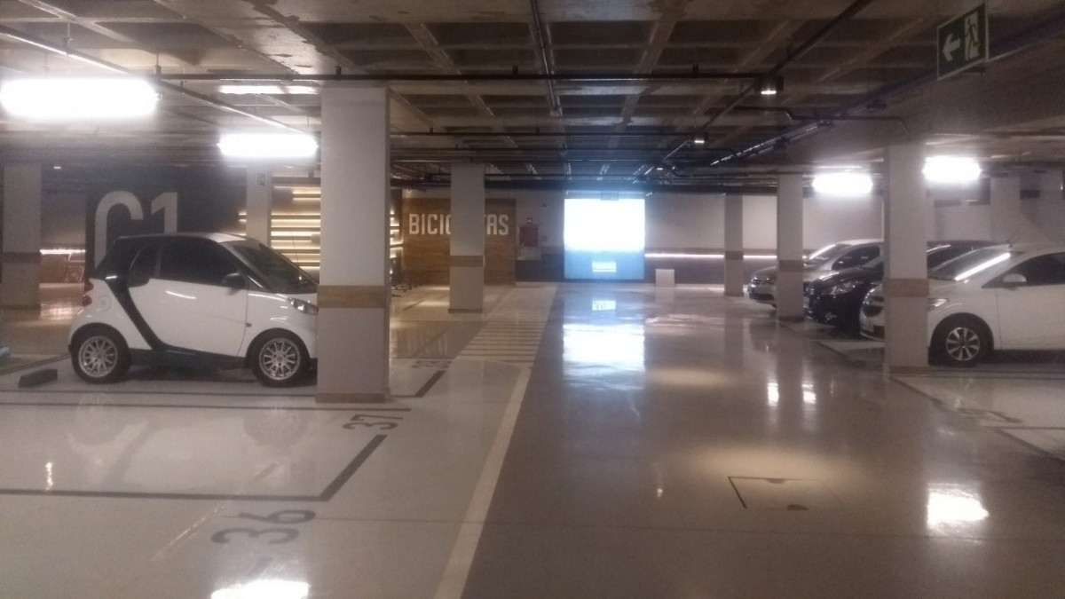 Projetos Corporativos Central de Vendas Maringá - Garage Plan Parking Design